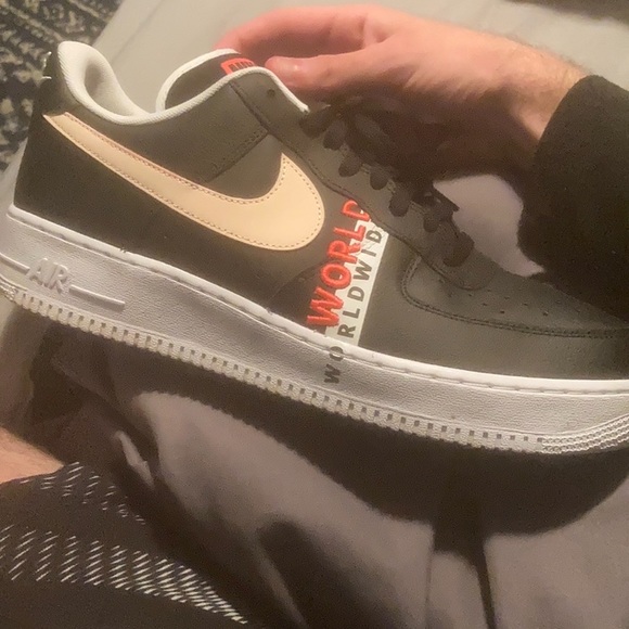 Nikes - Picture 2 of 3